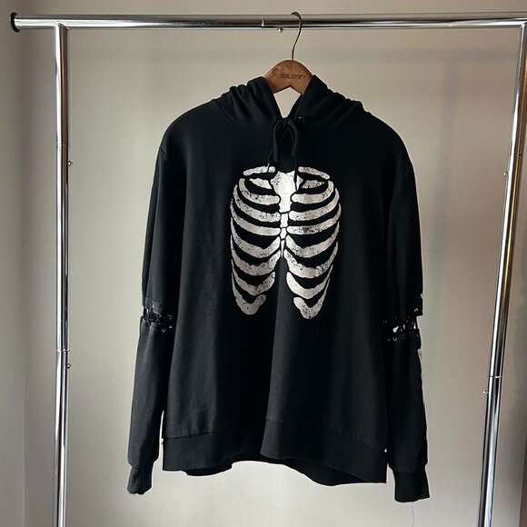 Midnight Hour Skeleton Long-sleeve Hoodie Size Adult 2 - Picture 1 of 4